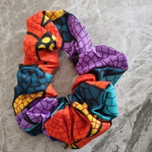 Load image into Gallery viewer, African print Scrunchie
